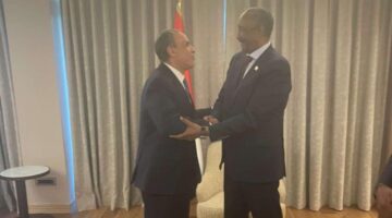 وزير الخارجية يلتقي رئيس مجلس السيادة الانتقالي السوداني على هامش أعمال منتدى أنطاليا الدبلوماسي