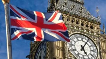 %73 من شركات التصنيع البريطانية تتوقع ضررًا من الرسوم الأمريكية وتجمّد استثماراتها 