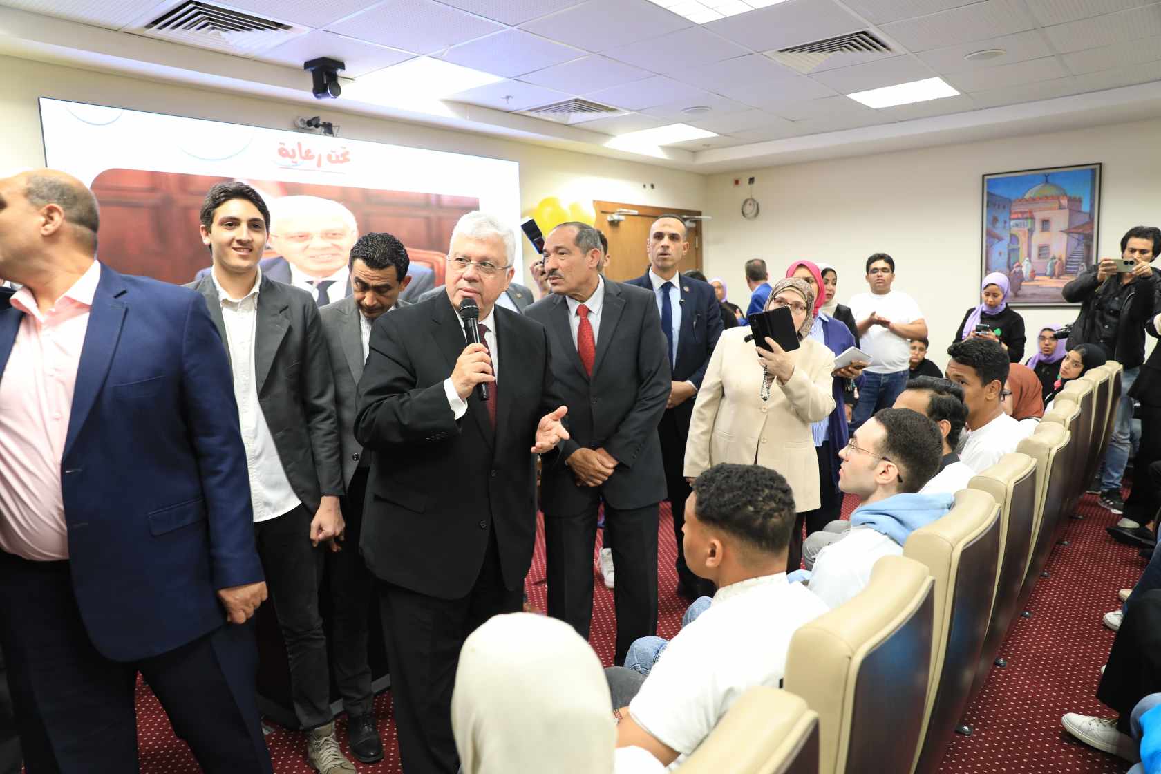 وزير التعليم العالي يشهد احتفالية تكريم الطلاب الفائزين في مسابقة بطل الحكاية من ذوي الهمم