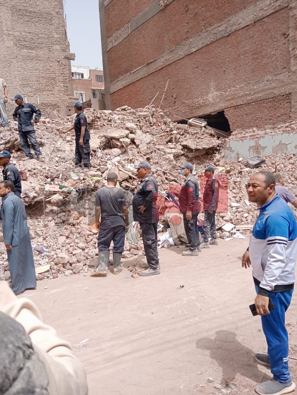 حادث عقار أسيوط