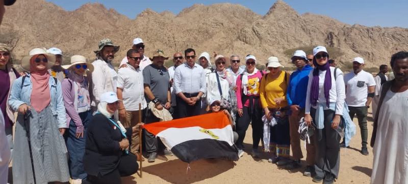وزير الشباب يشارك شباب يلا كامب في رحلة بيئية إلى محمية جبل علبة