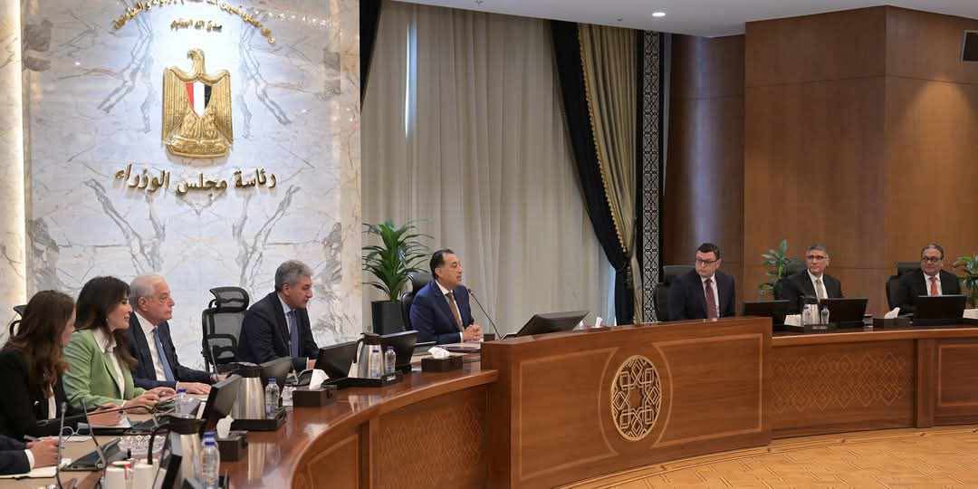 مدبولي يتابع الأعمال الجاري تنفيذها بمنطقة الأهرامات الأثرية ومخططات إحياء منطقة نزلة السمان كمقصد سياحي مدبولي يتابع الأعمال الجاري تنفيذها بمنطقة الأهرامات الأثرية ومخططات إحياء منطقة نزلة السمان كمقصد سياحي