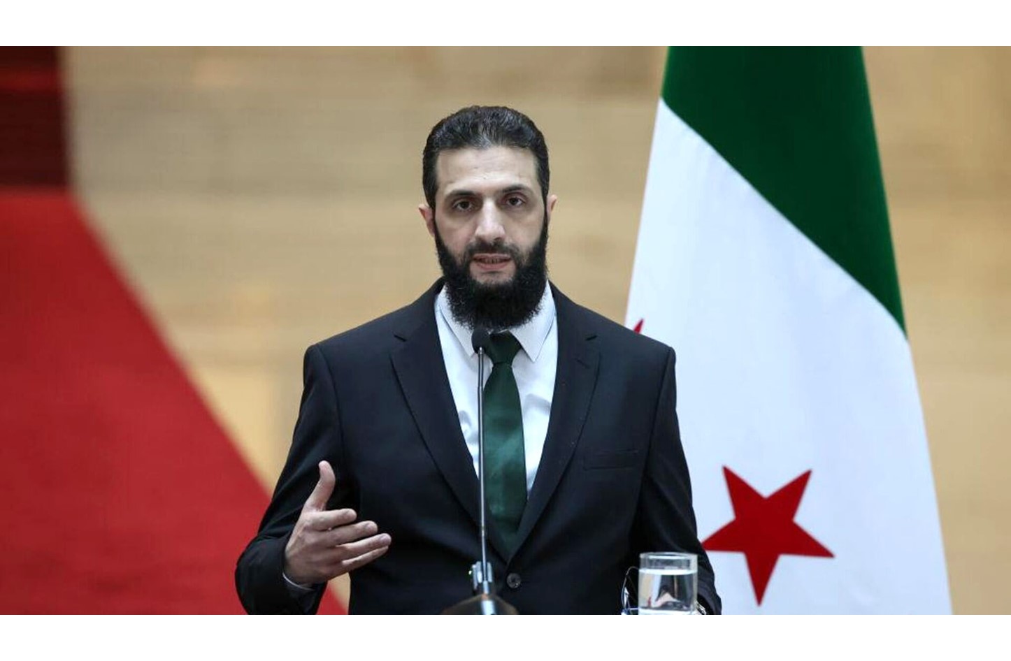 سوريا.. الشرع يلتقي عضو الكونغرس الأمريكي كوري ميلز سوريا.. الشرع يلتقي عضو الكونغرس الأمريكي كوري ميلز