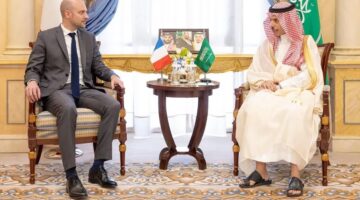 وزير الخارجية السعودي يبحث تطورات غزة مع نظيره الفرنسي في الرياض
