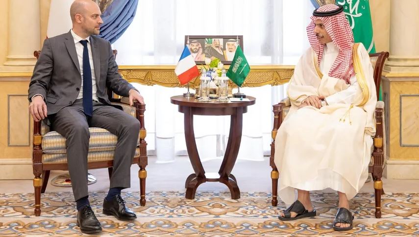 وزير الخارجية السعودي يبحث تطورات غزة مع نظيره الفرنسي في الرياض