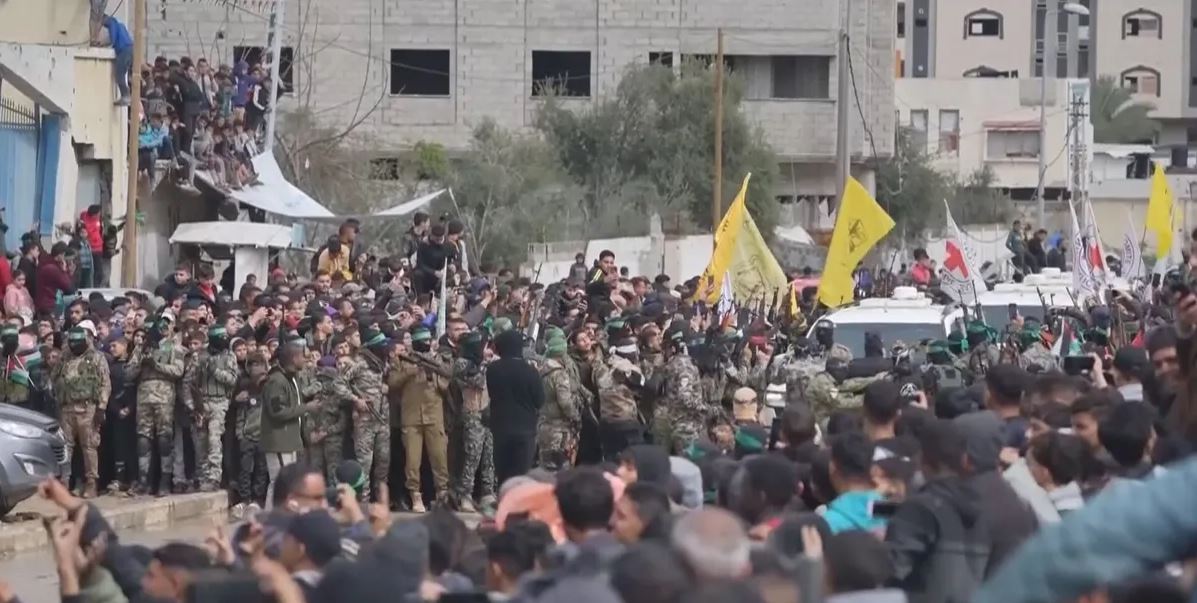 العربية: إسرائيل اقترحت بدء مفاوضات وقف النار ونزع سلاح حماس في يوم الهدنة الثالث