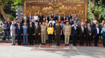 ختام البرنامج التدريبي المتغيرات الاستراتيجية وأثرها على الأمن القومي لـ250 متدربا بالمحافظات