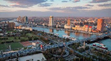 مشروعات عمرانية وفندقية.. الحكومة تخصص أراضي بالدولار لشركات من الخارج