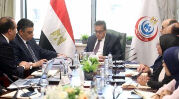 وزير الصحة يبحث مع رئيس الهيئة المصرية للشراء الموحد مستجدات إنشاء مراكز تدريب لتصنيع اللقاحات بأفريقيا