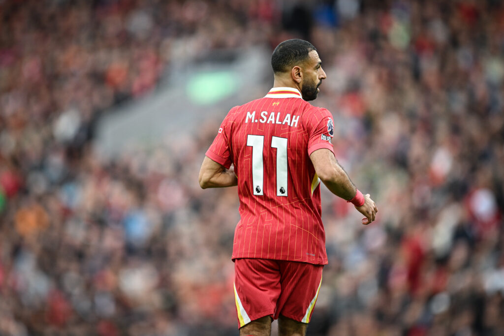 شاهد – دموع محمد صلاح في تأبين جوتا (فيديو) شاهد – دموع محمد صلاح في تأبين جوتا (فيديو)