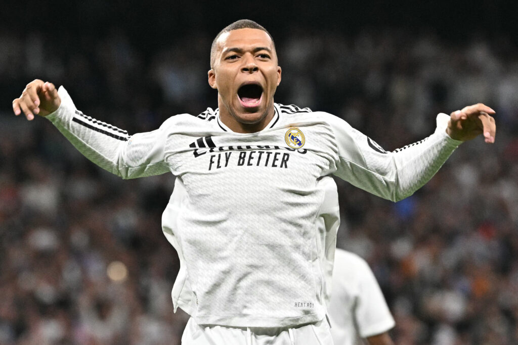 كيليان مبابي يستمر في عدم المشاركة مع ريال مدريد.. وتحديد موعد عودته!