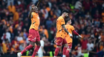 التنافس في اللحظات الأخيرة.. الهلال بانتظار قرار أوسيمين قبل يوم الجمعة