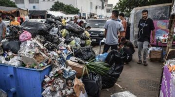 الأونروا: تراكم النفايات يساهم بانتشار المرض في غزة
