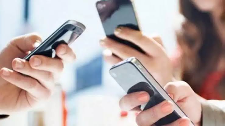 هل تغير سعر كروت الشحن وباقات الإنترنت والمكالمات في فودافون واتصالات ؟ تفاصيل هل تغير سعر كروت الشحن وباقات الإنترنت والمكالمات في فودافون واتصالات ؟ تفاصيل
