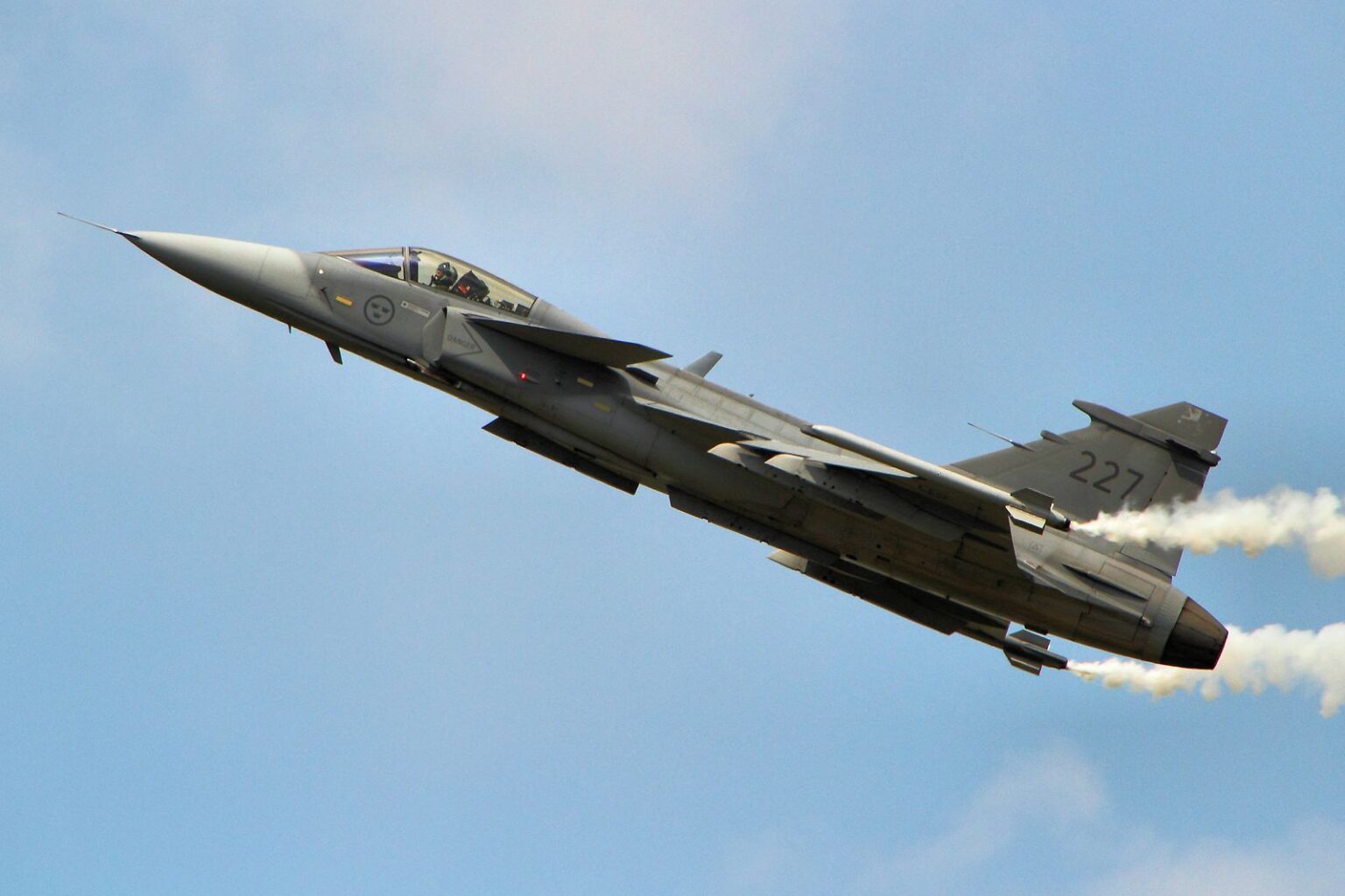 البرتغال تتجه للمقاتلة “ساب جريبن” السويدية بعد انسحابها من برنامج F-35 الأمريكي البرتغال تتجه للمقاتلة “ساب جريبن” السويدية بعد انسحابها من برنامج F-35 الأمريكي