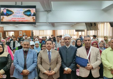 جامعة المنيا تنظم معسكرًا توعويًا تحت شعار «أسرة مستقرة تساوي مجتمعًا آمنًا» جامعة المنيا تنظم معسكرًا توعويًا تحت شعار «أسرة مستقرة تساوي مجتمعًا آمنًا»
