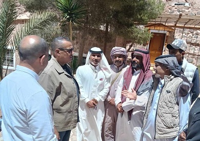 للاستماع إلى مطالبهم.. محافظ جنوب سيناء يلتقي بعواقل وشباب بدو مدينة سانت كاترين للاستماع إلى مطالبهم.. محافظ جنوب سيناء يلتقي بعواقل وشباب بدو مدينة سانت كاترين