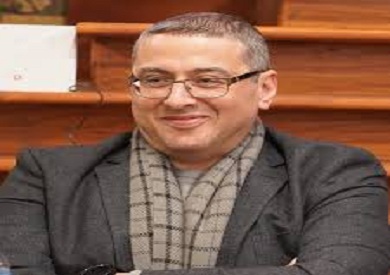 بعد فوزه بالبوكر.. محمد سمير ندا: أعمل في مجال السياحة.. والكتابة لعنة ورثتها عن أبي بعد فوزه بالبوكر.. محمد سمير ندا: أعمل في مجال السياحة.. والكتابة لعنة ورثتها عن أبي