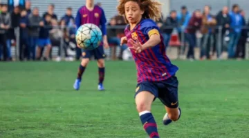 أخبار مانشستر سيتي اليوم.. السيتي يدرس التعاقد مع لاعب برشلونة السابق