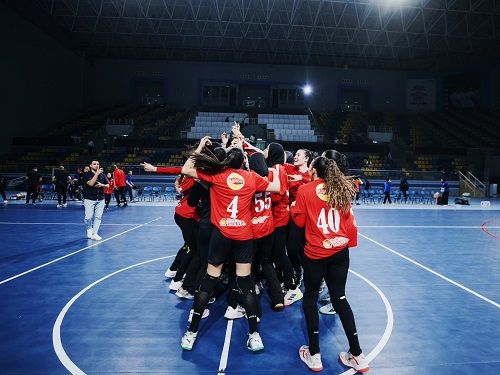 اليوم.. فريق سيدات الأهلي يلتقي مع بترو أتلتيكو في نهائي كأس الكؤوس الإفريقية اليوم.. فريق سيدات الأهلي يلتقي مع بترو أتلتيكو في نهائي كأس الكؤوس الإفريقية