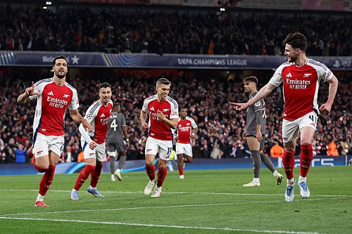 أنشيلوتي يعلن قائمة ريال مدريد لمباراة أرسنال في دوري أبطال أوروبا