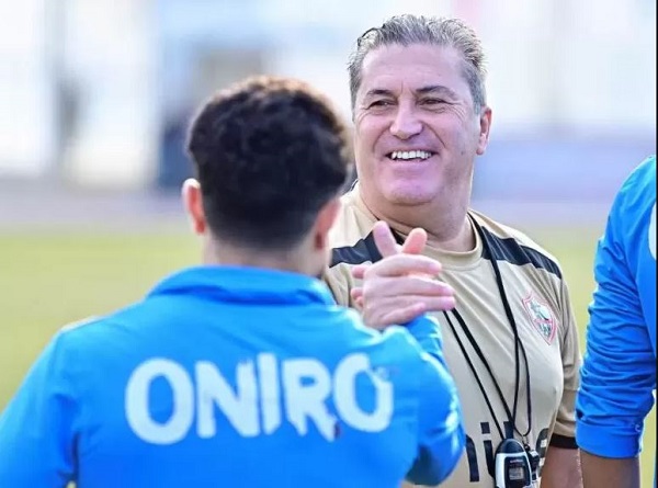إقامته في مصر دائما قصيرة.. ماذا قدم بيسيرو مع الأهلي والزمالك قبل الرحيل؟
