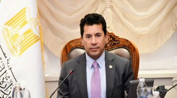 وزير الرياضة يبحث مع اتحاد البادل التحضيرات لاستضافة البطولة العالمية