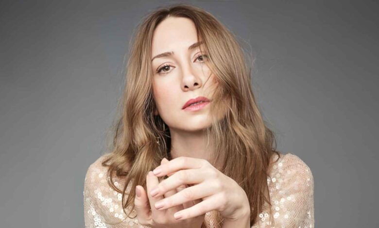 دايموند بو عبود أفضل ممثلة في مهرجان هوليوود للسينما العربية عن فيلمها أرزة دايموند بو عبود أفضل ممثلة في مهرجان هوليوود للسينما العربية عن فيلمها أرزة