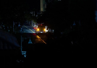 جهود لإعادة التيار الكهربي بعد انقطاع كامل في بورتوريكو جهود لإعادة التيار الكهربي بعد انقطاع كامل في بورتوريكو