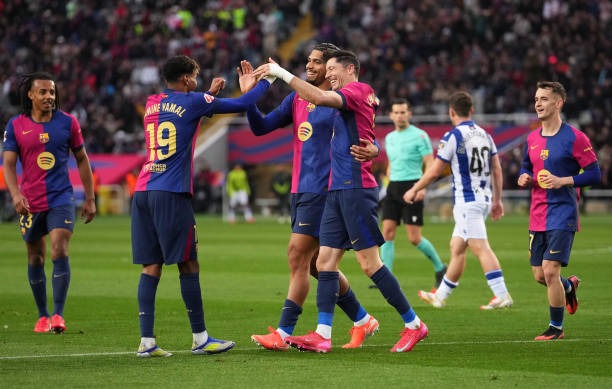 يامال يقود هجوم برشلونة في التشكيل المتوقع أمام ريال مدريد بكلاسيكو الكأس يامال يقود هجوم برشلونة في التشكيل المتوقع أمام ريال مدريد بكلاسيكو الكأس