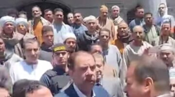محافظ سوهاج يرفع مذكرة رسمية ضد السكرتير العام لرئيس الوزراء لتجاوزه لفظيا على نائبه خلال افتتاح مسجد