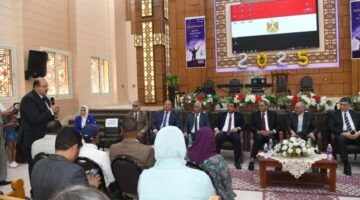 محافظ قنا: مصر نموذج فريد في الوحدة الوطنية