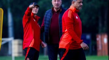 بحضور الخطيب.. الأهلي يؤدي تدريبه الأول في بريتوريا استعدادا لصن داونز