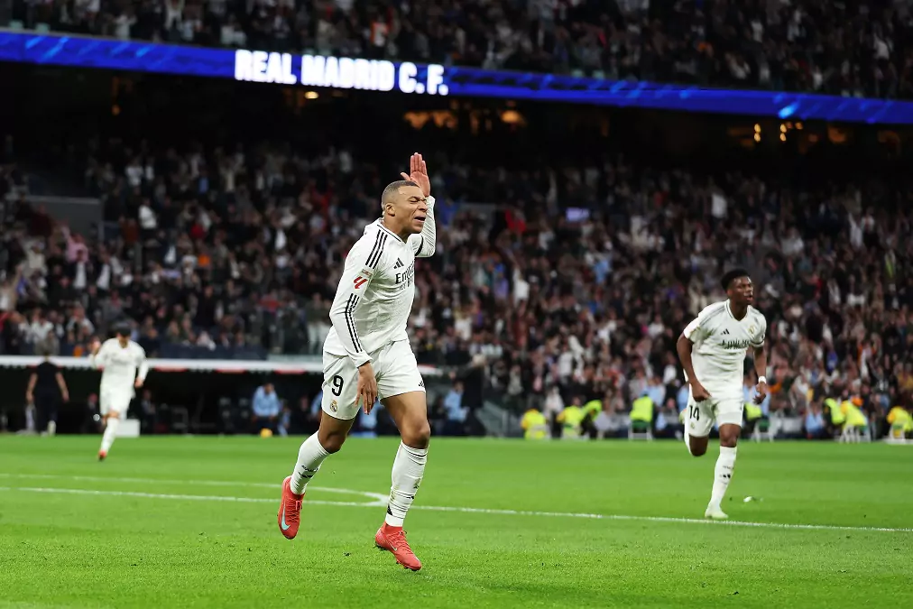 مبابي يعود إلى تدريبات ريال مدريد الجماعية قبل الكلاسيكو ضد برشلونة مبابي يعود إلى تدريبات ريال مدريد الجماعية قبل الكلاسيكو ضد برشلونة
