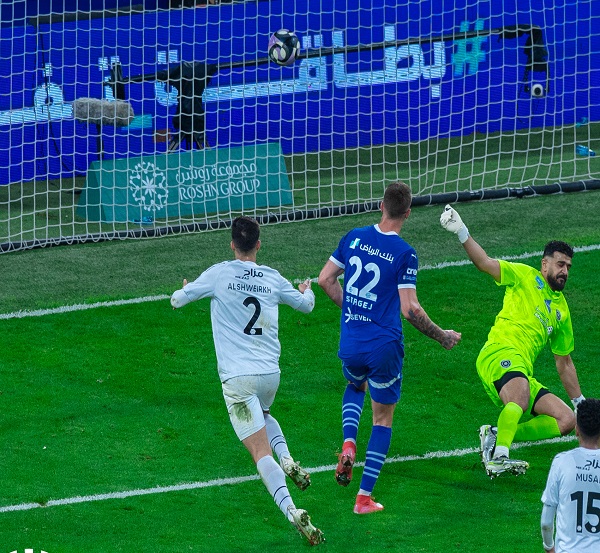 الشباب يوقف زحف الهلال بتعادل مثير في قمة الرياض بالدوري السعودي الشباب يوقف زحف الهلال بتعادل مثير في قمة الرياض بالدوري السعودي