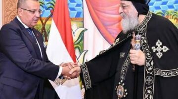 محافظ جنوب سيناء يلتقي قداسة البابا تواضروس الثاني ويدعوه لزيارة المحافظة