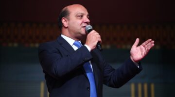 إيهاب أمين: خمس ميداليات عالمية تؤكد أن الجمباز المصري يسير في الطريق الصحيح