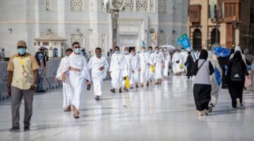 وزير الحج السعودي يؤكد للبعثة الإيرانية مغادرة أولى دفعات الحجاج بسلام.