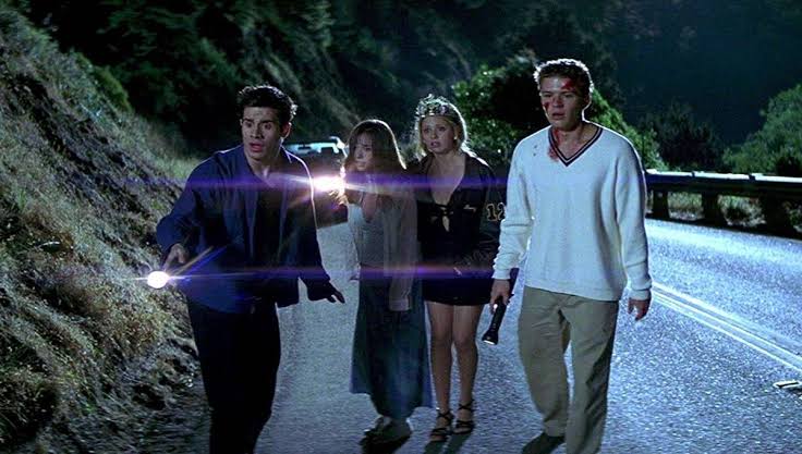 فيلم I Know What You Did Last Summer.. الانتقام من 5 أصدقاء في أجواء مرعبة فيلم I Know What You Did Last Summer.. الانتقام من 5 أصدقاء في أجواء مرعبة