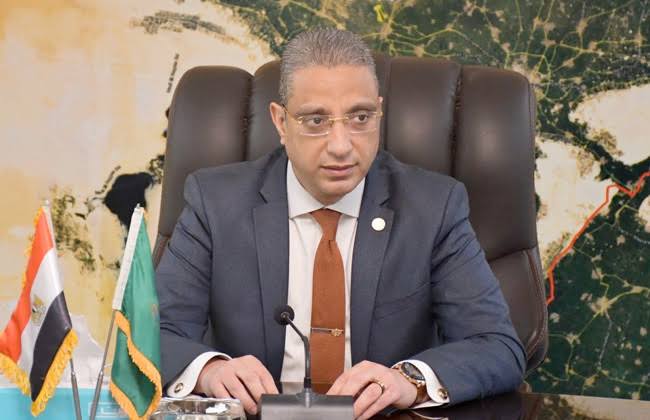 محافظ الفيوم يوجه بتوفير مساعدات مالية ومعاشات لحالات أولى بالرعاية محافظ الفيوم يوجه بتوفير مساعدات مالية ومعاشات لحالات أولى بالرعاية