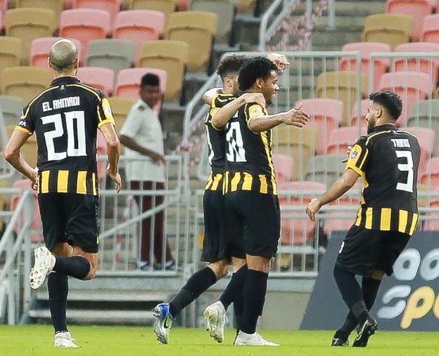 الاتحاد يهزم العروبة بثنائية ويعزز صدارته للدوري السعودي