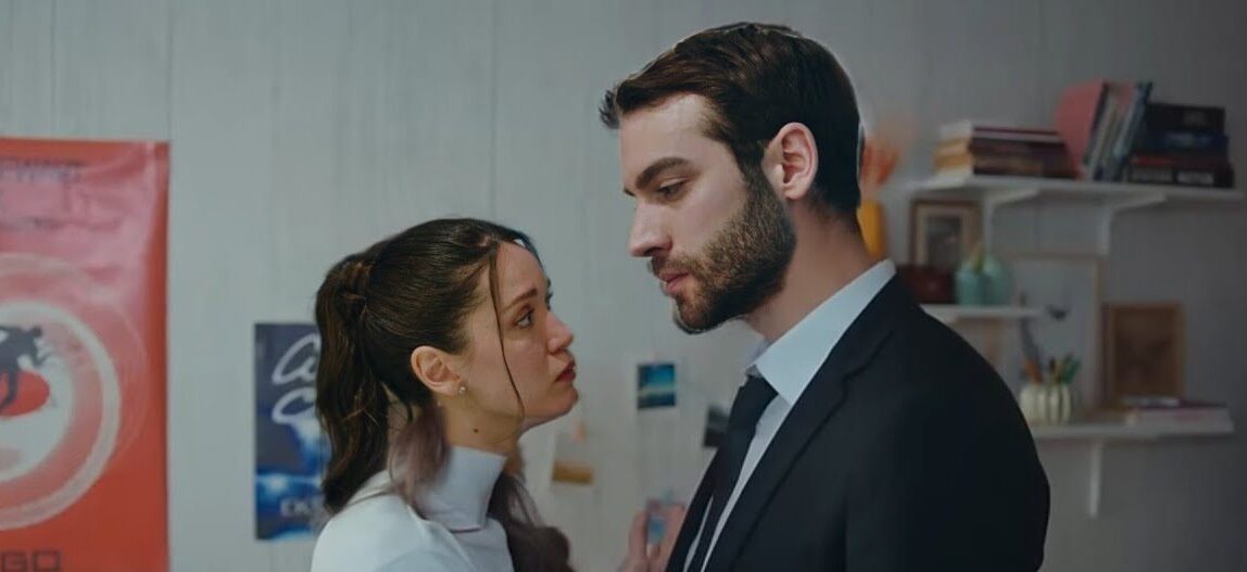 مسلسل المشردون الحلقة 21.. عزيزة تختار دويغو وتترك ديفران في لحظة حاسمة مسلسل المشردون الحلقة 21.. عزيزة تختار دويغو وتترك ديفران في لحظة حاسمة
