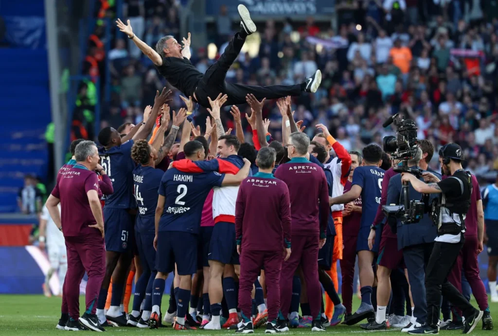 لويس إنريكي - باريس سان جيرمان - المصدر : (Getty images)