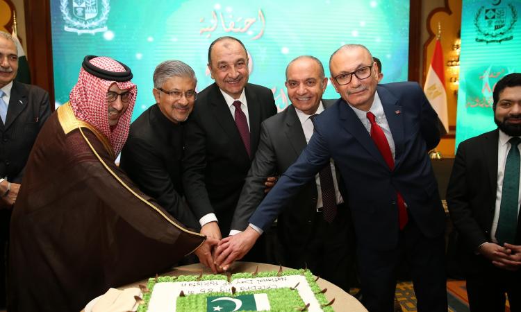 "الشيمي" يؤكد على العلاقات التاريخية والأخوية التي تجمع بين مصر وباكستان "الشيمي" يؤكد على العلاقات التاريخية والأخوية التي تجمع بين مصر وباكستان