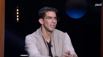 "اللي بيحصل في الملعب وراه شغل أكبر بكتير في الكواليس".. شريف إكرامي يحتفل بتأهل بيراميدز لنهائي دوري الأبطال