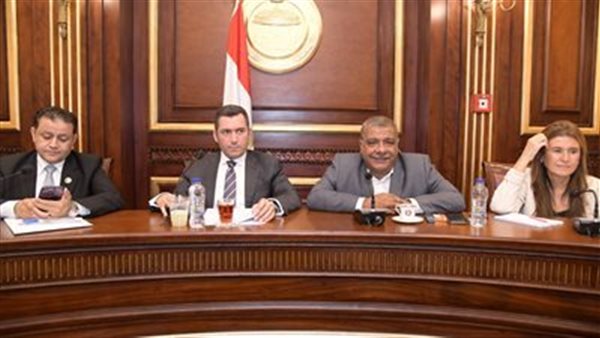 "صناعة النواب" تناقش ملفات دعم القطاع الصناعي "صناعة النواب" تناقش ملفات دعم القطاع الصناعي