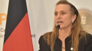 "وزيرة فرنسية": لا نسمح بتهجير سكان غزة أو حتى استقطاع جزء من أرضهم