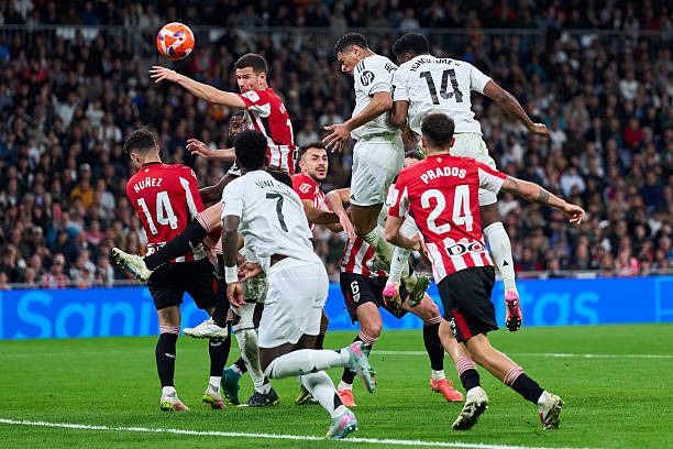 ريال مدريد ينجو من فخ بلباو بفوز في الوقت القاتل ويواصل مطاردة برشلونة على الصدارة ريال مدريد ينجو من فخ بلباو بفوز في الوقت القاتل ويواصل مطاردة برشلونة على الصدارة