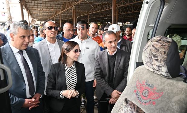 محافظ البحيرة تشدد على الالتزام بالتعريفة الجديدة وتوافر الوقود بالمحطات