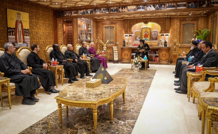 رئيس أساقفة الكنيسة الأسقفية يهنئ البابا تواضروس بمناسبة عيد القيامة